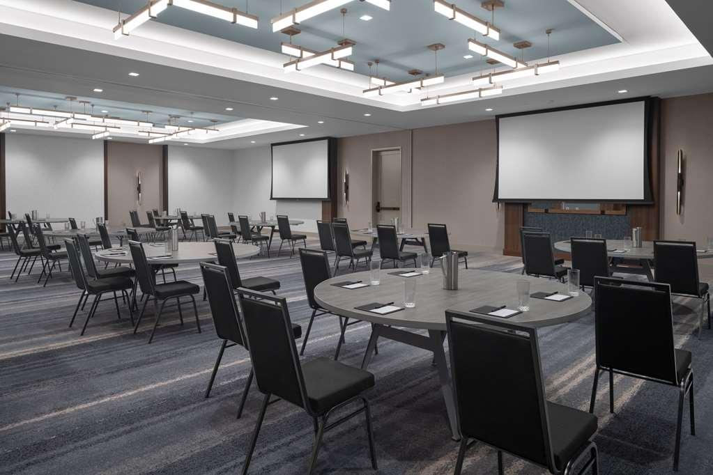 West & Main Philadelphia, Tapestry Collection Hotel 4*